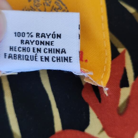 Ruby Road PXL Tie Front Blouse 3/4 Tab Sleeve V-Neck 6 Button Front Tropical - Picture 15 of 16